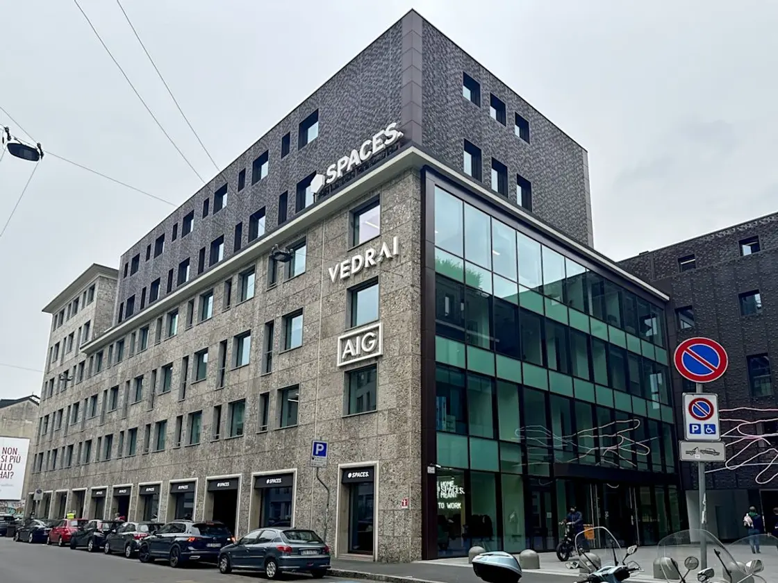 Piazza Vetra 17, Milan