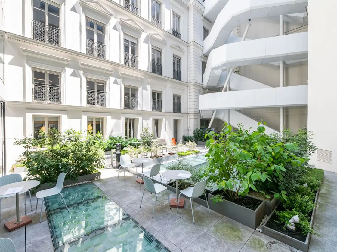 54 Rue de Londres, Paris