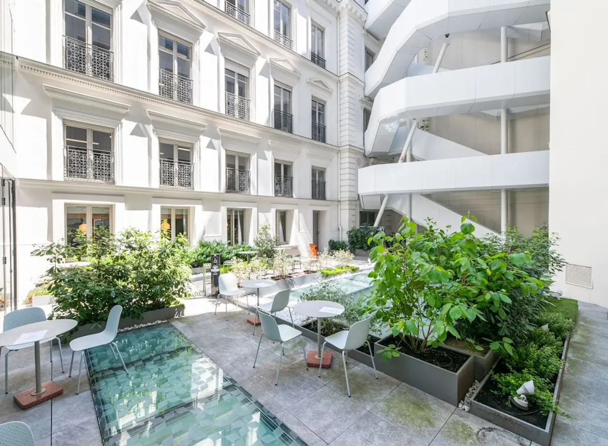 Virtual office in Paris