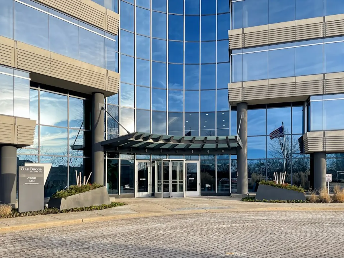 Oak Brook Pointe private offices in Chicago