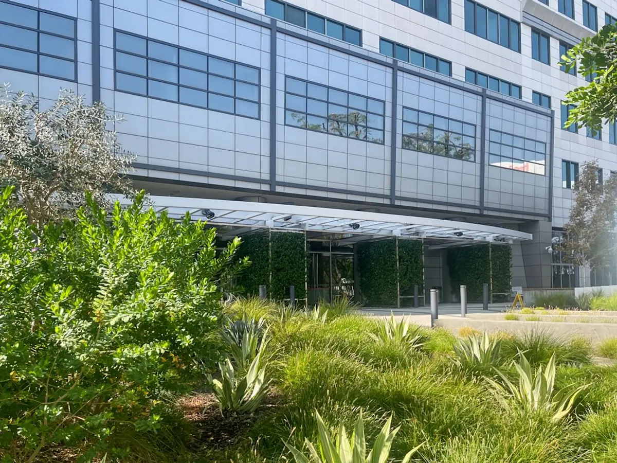 Glendale Plaza private offices in Los Angeles
